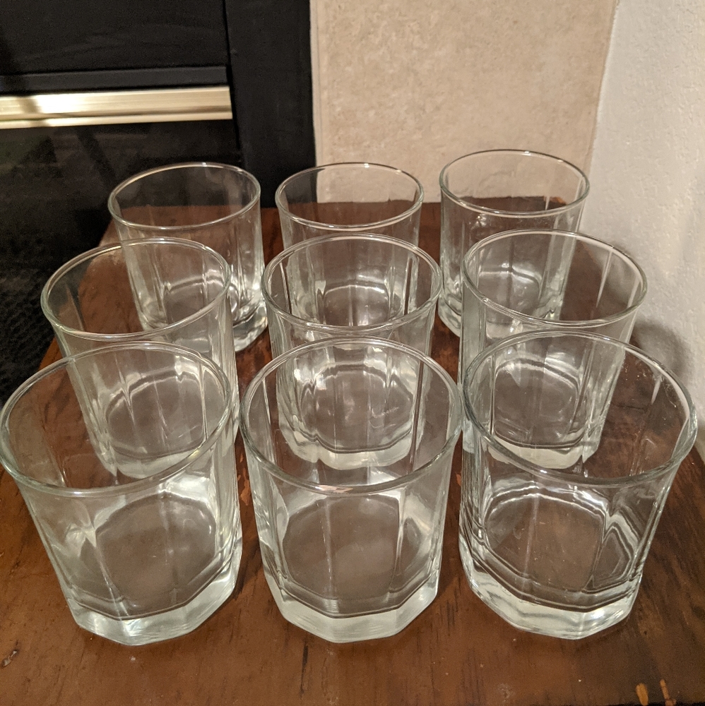Lot of 9 Anchor Hocking glasses